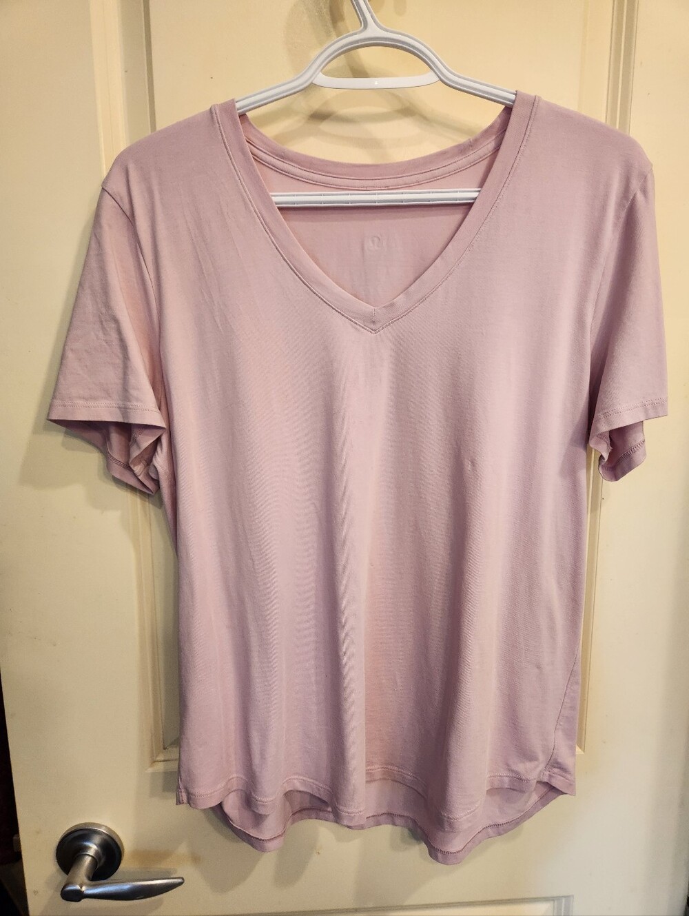 lululemon athletica Light Pink V-Neck Short Sleeve Tee